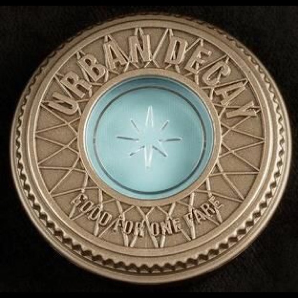 Urban Decay Matte Eye Shadow - Narcotic - Picture 4 of 5